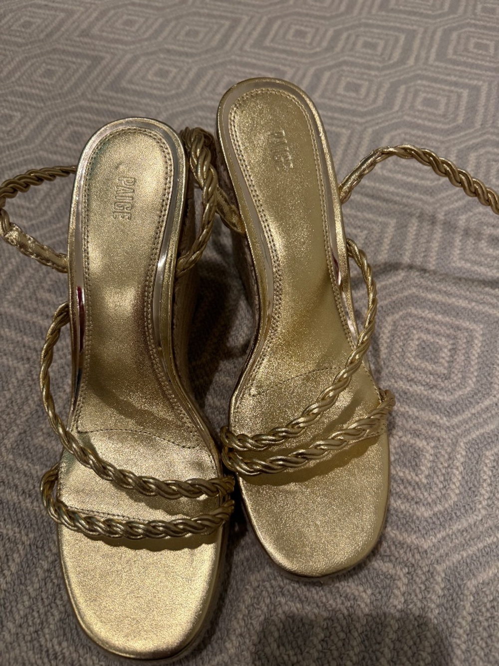 Paige size 10 wedge